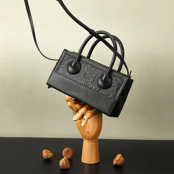 2023 Новая женская сумка Женский дизайн Модный тренд Портативная роскошная кожаная маленькая квадратная сумка через плечо