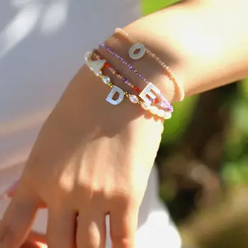 Vlen Натуральные браслеты с буквенным шармом из ракушки, бусины из циркона, Крошечный браслет для женщин, браслеты с алфавитом 2023, Простые украшения