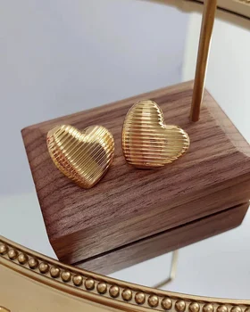 Женские серьги MADALENA SARARA из 18-каратного золота с диагональной полосой в виде сердца, серьги-гвоздики Au750