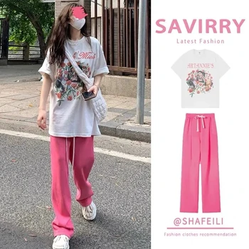 Новый летний женский корейский модный свободный белый топ с короткими рукавами и принтом + широкие повседневные розовые длинные брюки, комплект из двух предметов
